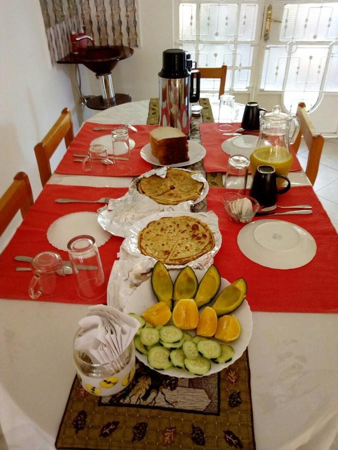 Bed and Breakfast Le Parlour Boma la Ngombe Exterior foto