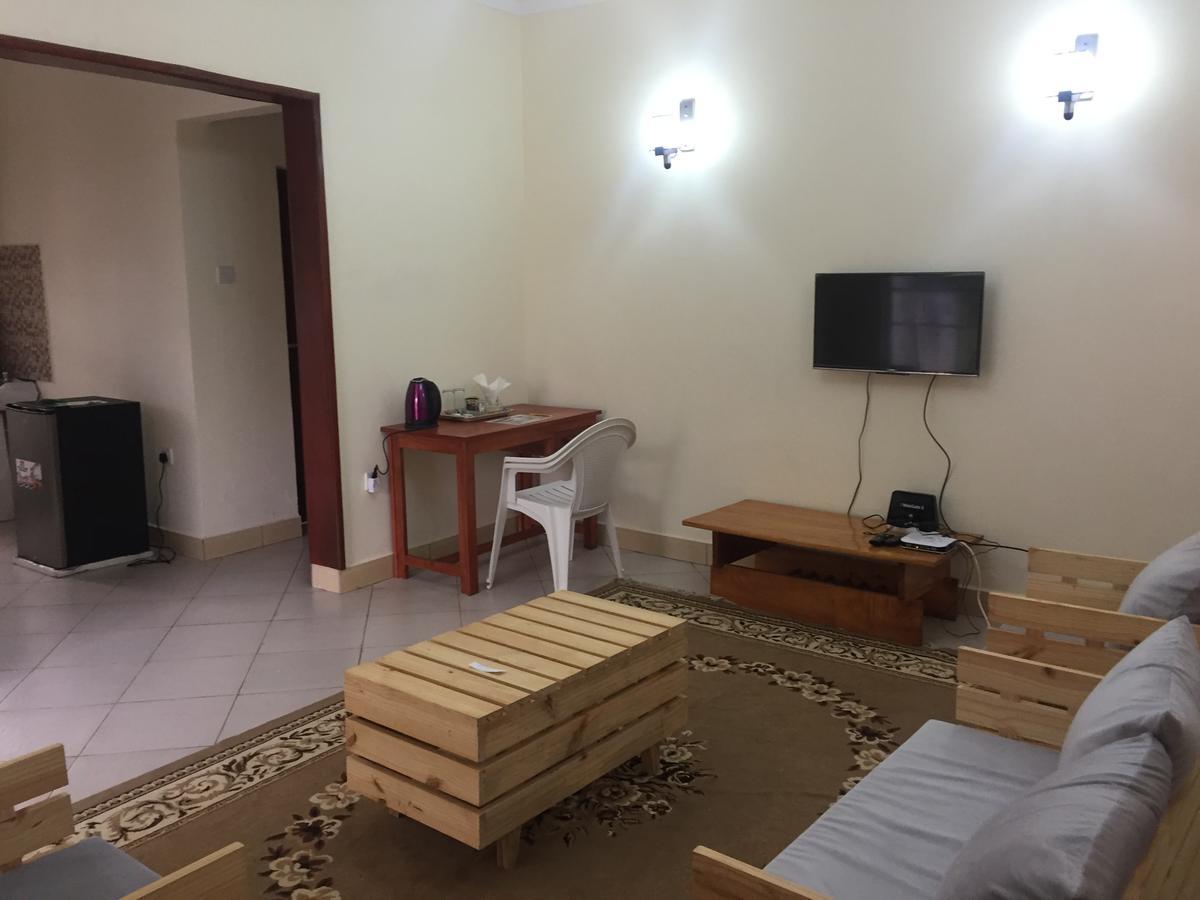 Bed and Breakfast Le Parlour Boma la Ngombe Exterior foto