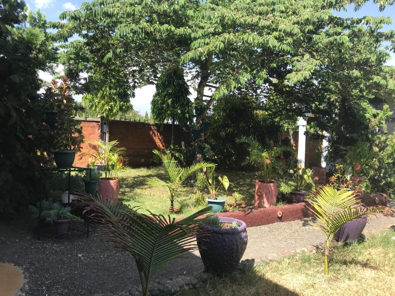 Bed and Breakfast Le Parlour Boma la Ngombe Exterior foto